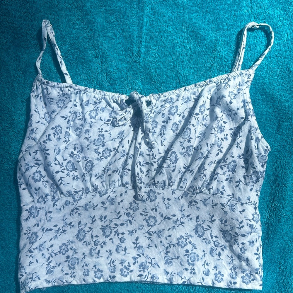 Cute A&F flower top